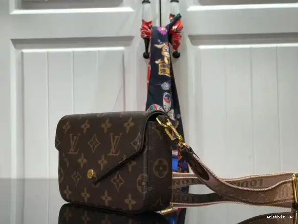 WIS VUITTON STRAP LOUIS GO FELICIE & 0505